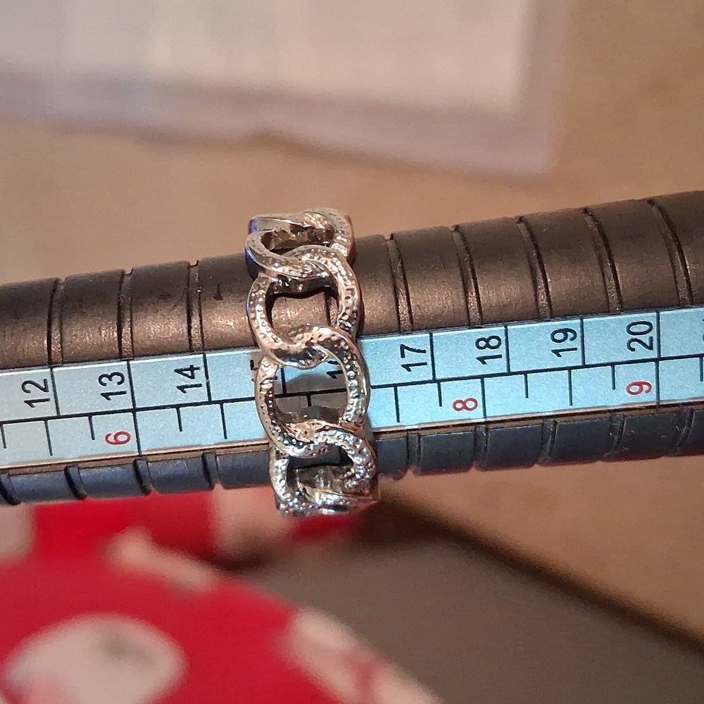 Elegant Silver Chain Link Ring - Picture 2 of 4
